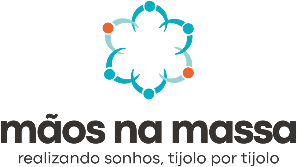 Logotipo do Mãos na Massa: pessoas de braços dados formando uma roda, com o lema “realizando sonhos, tijolo por tijolo”.